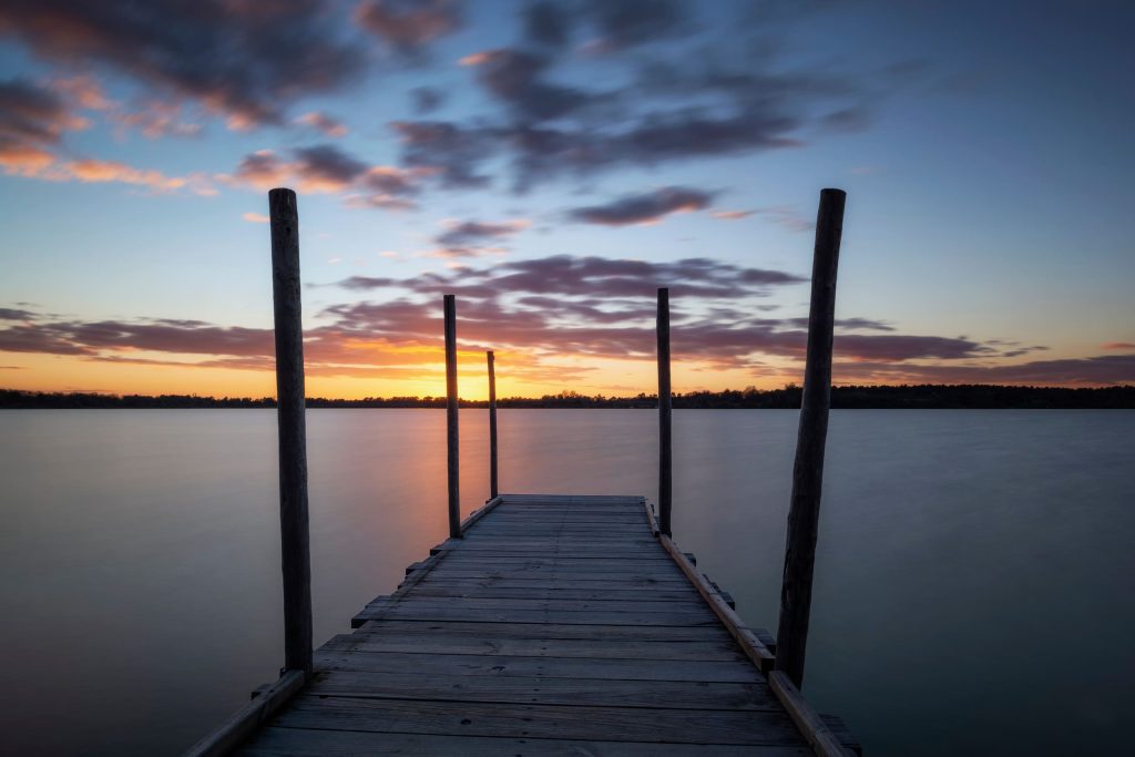 Lac d'Arjuzanx au coucher de soleil - par thierry - stock.adobe.com - fichier n°271494634