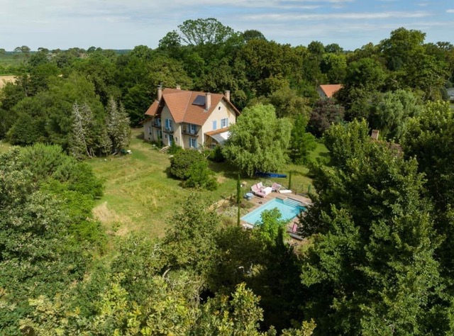 https://cdt40.media.tourinsoft.eu/upload/VUE-DRONE.jpeg
