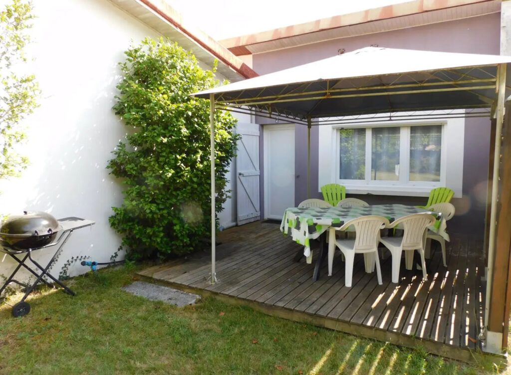 https://cdt40.media.tourinsoft.eu/upload/les-bruyeres-5.jpg