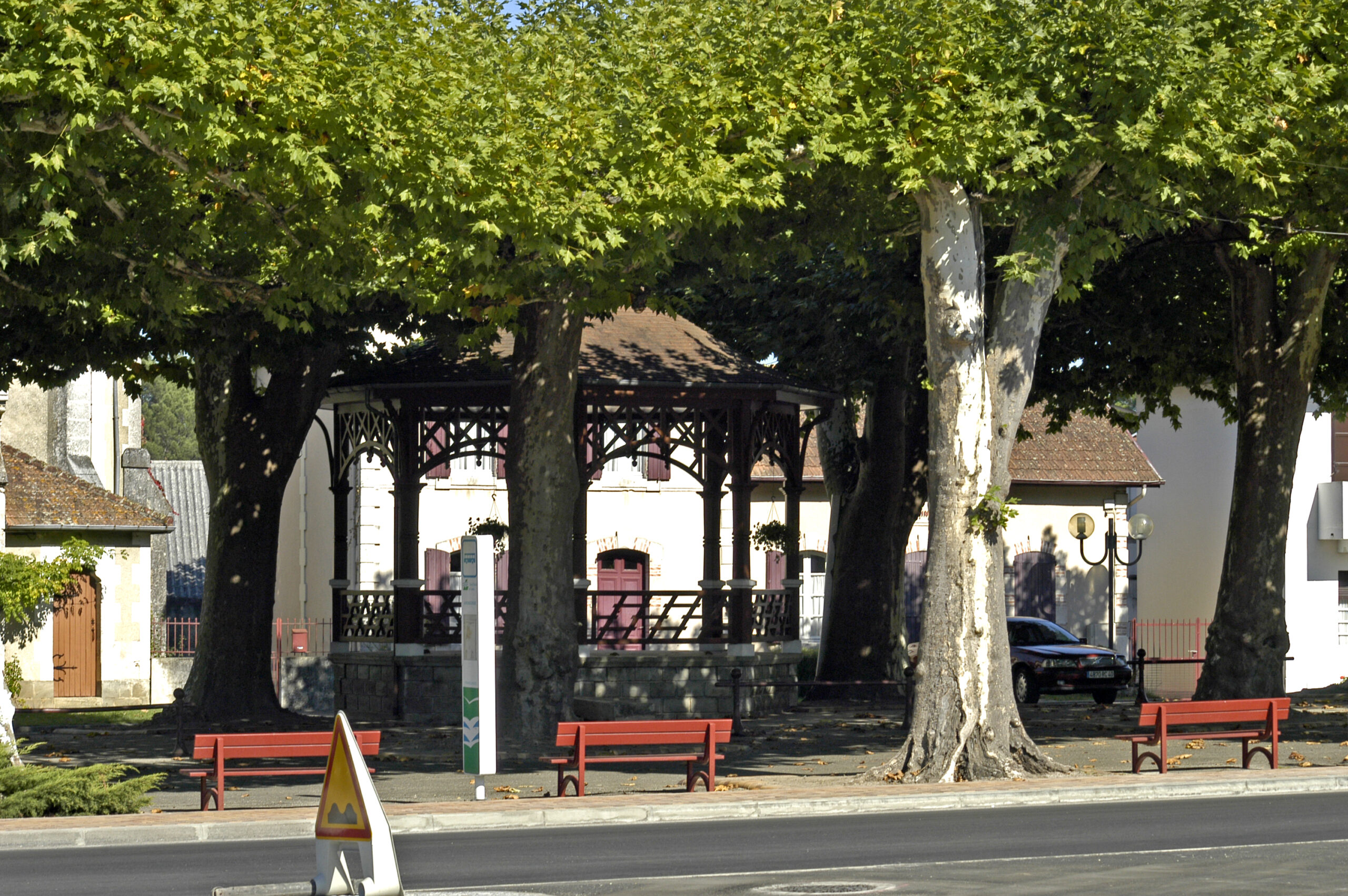A Arjuzanx, circuit patrimoine
