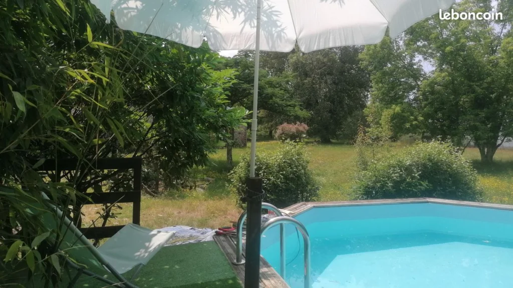 https://cdt24.media.tourinsoft.eu/upload/piscine-14.jpg