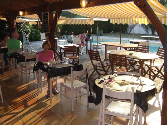 https://cdt24.media.tourinsoft.eu/upload/restaurant-2-paris-madrid-lesperon.jpg