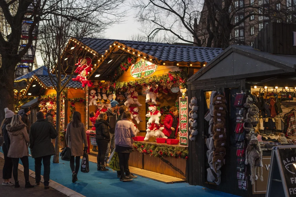 https://cdt24.media.tourinsoft.eu/upload/shenxin-christmas-market-1864241-1920.jpg